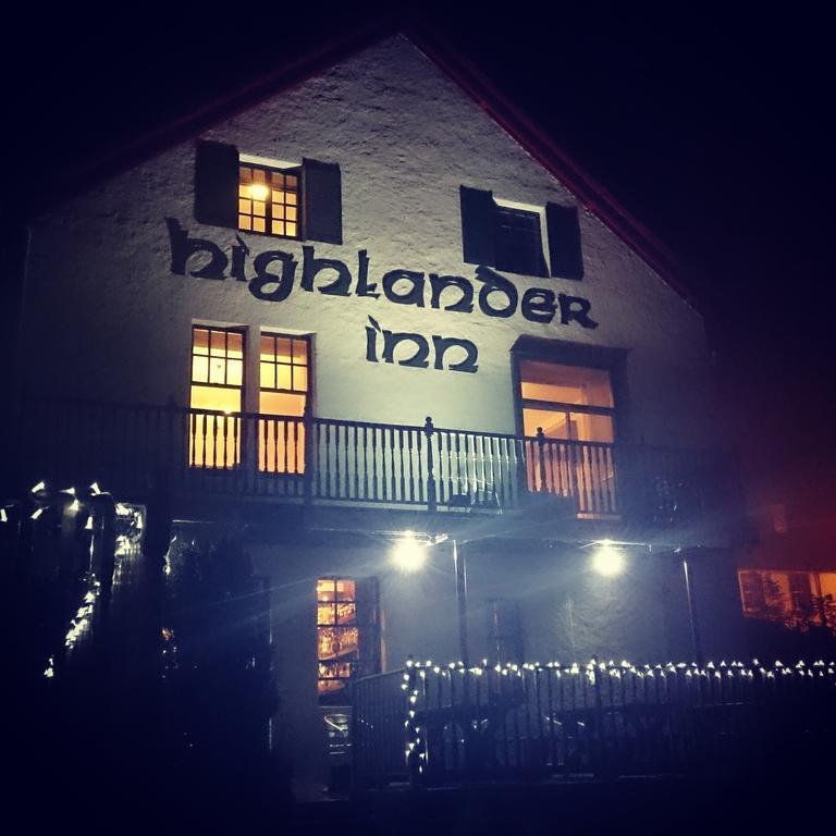 Highlander Inn Craigellachie Exterior photo