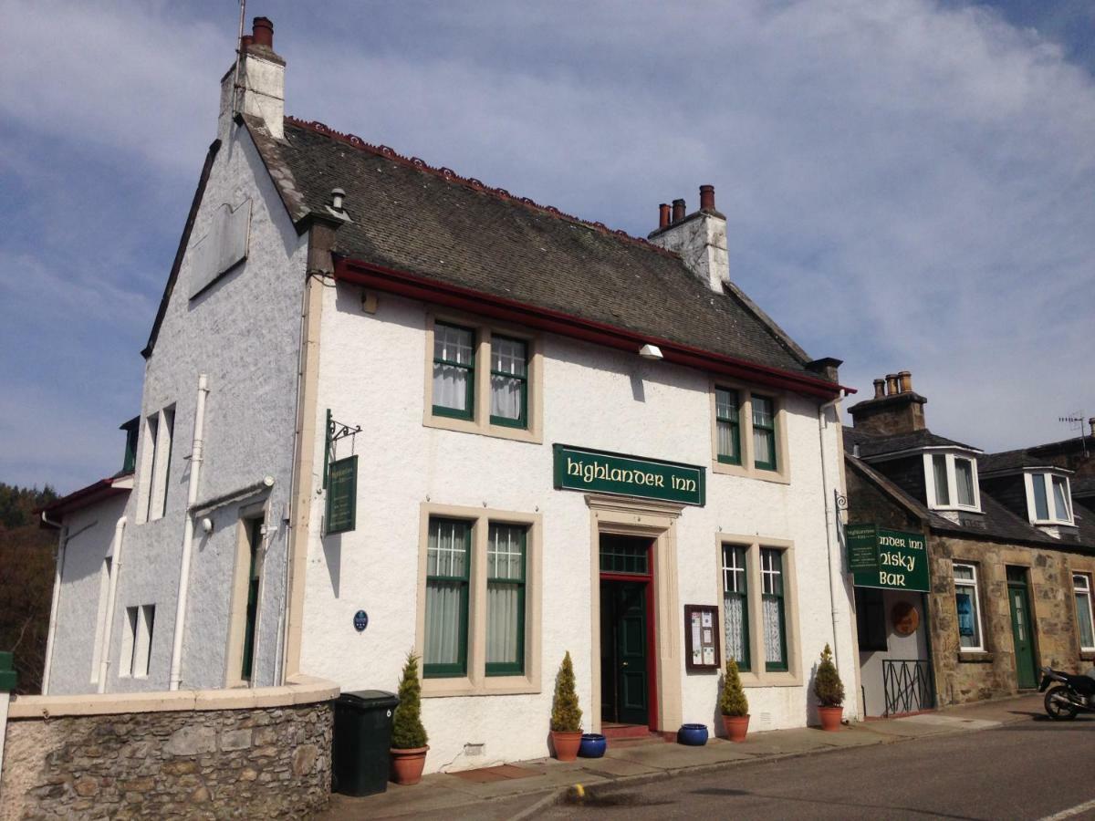 Highlander Inn Craigellachie Exterior photo